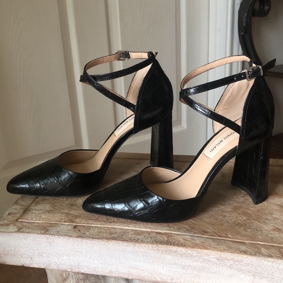 Antonio Melani Whittley Heels - Picture 3 of 12